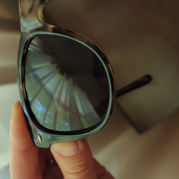 Foster Grant sunglasses - Picture 5 of 7